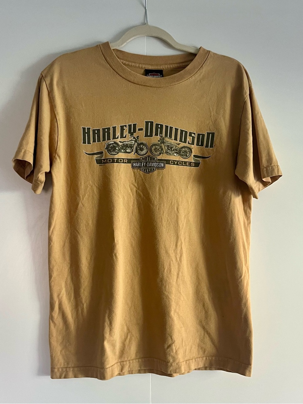 Vintage official Harley-Davidson Men's Tan Graphic T-Shirt - Cape Breton N.S.